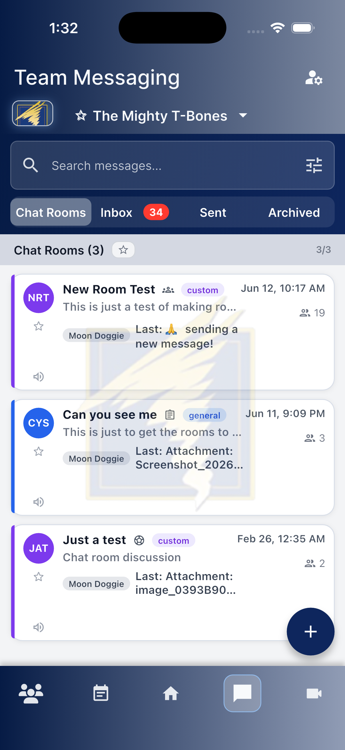Team messaging screen showing chat rooms and inbox state